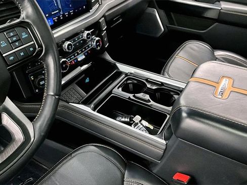 Used 2024 Ford F350 Platinum w/ FX4 Off-Road Package image 15