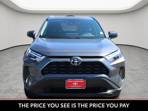 Used 2025 Toyota RAV4 LE AWD/4WD image 8