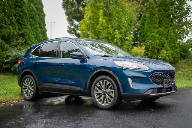 Used 2020 Ford Escape Titanium AWD/4WD image 3