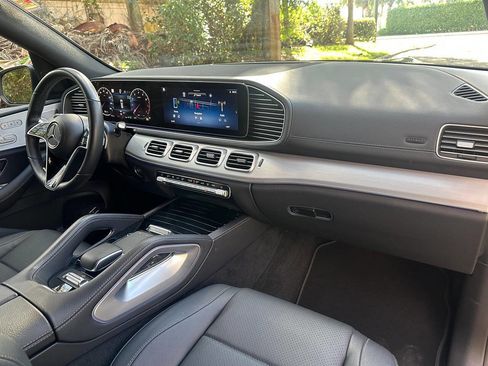 Used 2025 Mercedes-Benz GLS 450 4MATIC image 20