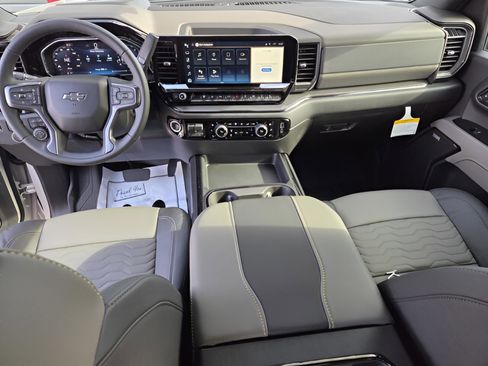 New 2026 Chevrolet Silverado 2500 ZR2 w/ LPO, Dark Essentials Package image 17