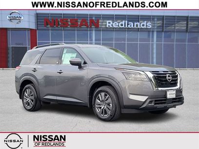 New 2025 Nissan Pathfinder SV