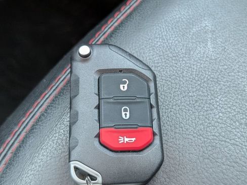 Used 2020 Jeep Wrangler Unlimited Rubicon AWD/4WD image 30