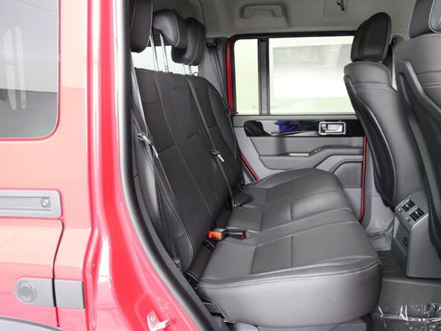 New 2025 INEOS Grenadier Fieldmaster Edition image 13