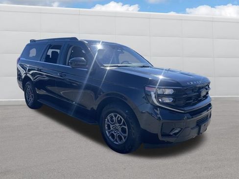 Used 2025 Ford Expedition Max Active AWD/4WD image 13