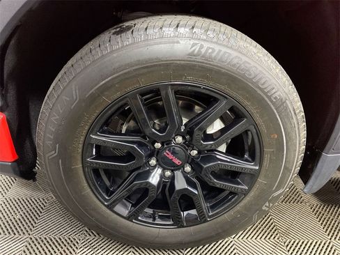 Used 2022 GMC Sierra 1500 Elevation image 10