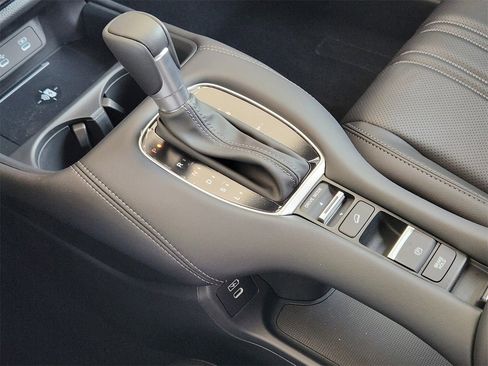 New 2026 Honda HR-V EX-L image 16