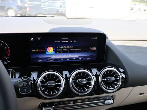 New 2026 Mercedes-Benz GLA 250 4MATIC image 20