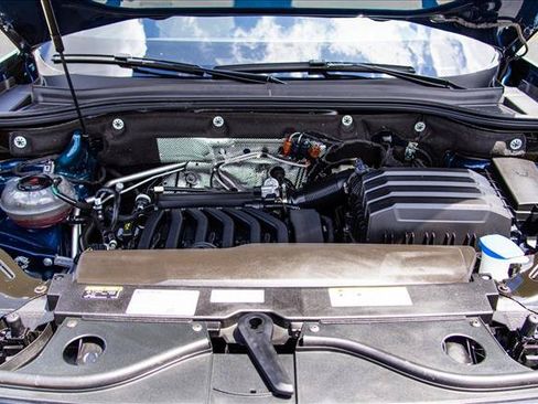 Used 2023 Volkswagen Atlas Cross Sport SEL R-Line AWD/4WD image 26