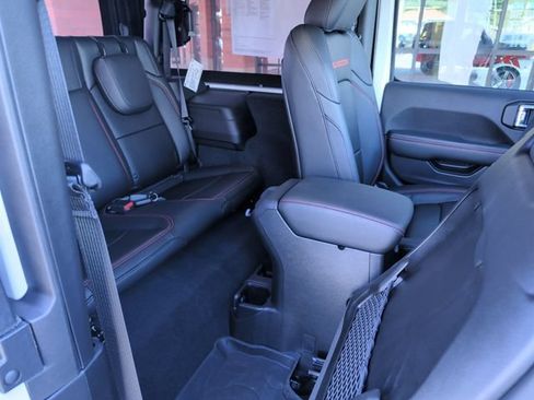 Used 2024 Jeep Wrangler Rubicon w/ Technology Group AWD/4WD image 23