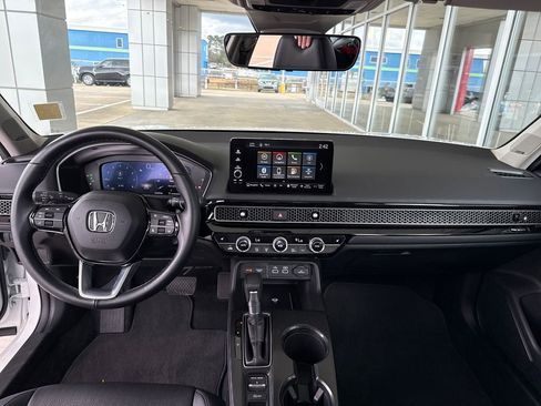 Used 2024 Honda Civic Touring image 18