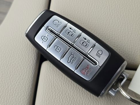 Used 2021 Genesis GV80 2.5T w/ Prestige Package 04 image 33