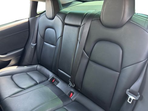 Used 2020 Tesla Model 3 Standard Range RWD image 13