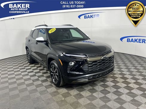 Used 2025 Chevrolet TrailBlazer ACTIV image 2