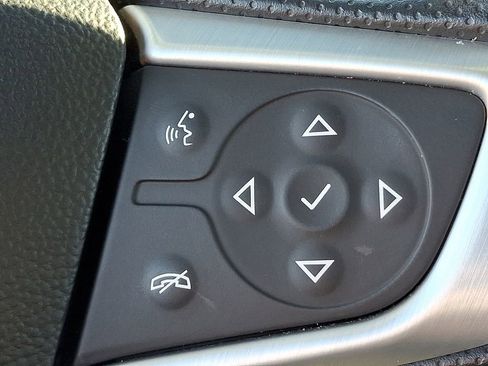 Used 2023 GMC Acadia SLE w/ Driver Convenience Package image 21