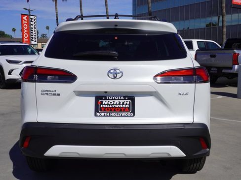 Certified 2026 Toyota Corolla Cross XLE FWD image 6