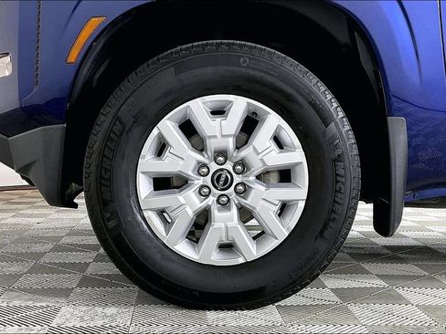 Used 2022 Nissan Frontier SV RWD image 8