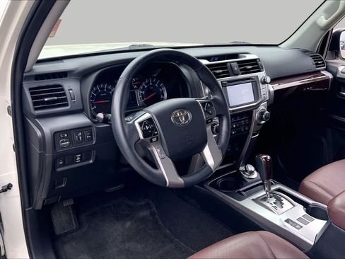 Used 2018 Toyota 4Runner Limited AWD/4WD image 18