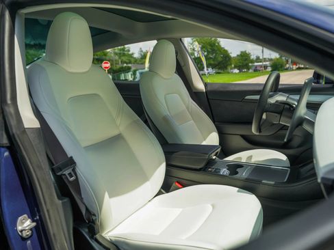 Used 2023 Tesla Model 3 Standard Range RWD image 28
