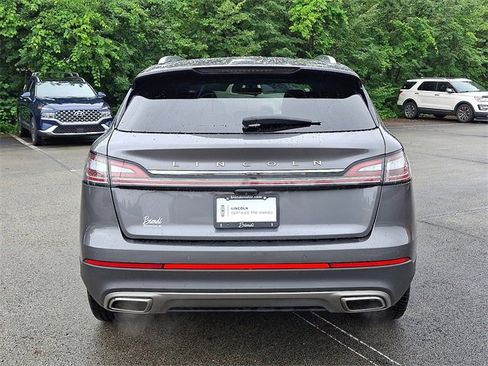 Certified 2022 Lincoln Nautilus Reserve image 6