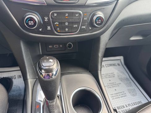 Used 2020 Chevrolet Equinox LT w/ Midnight Edition FWD image 18