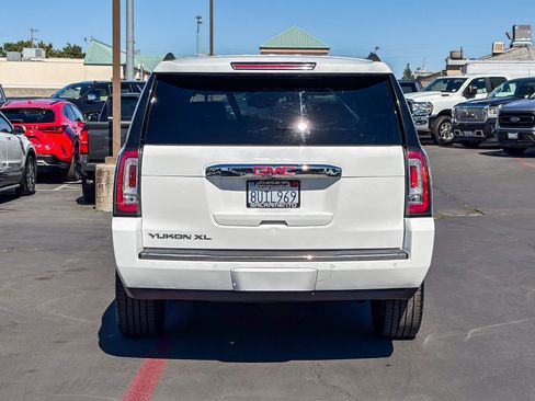 Used 2020 GMC Yukon XL Denali RWD image 5