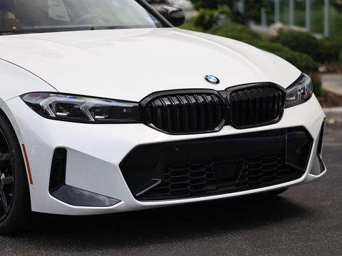 New 2026 BMW 330i Sedan w/ M Sport Package RWD image 2