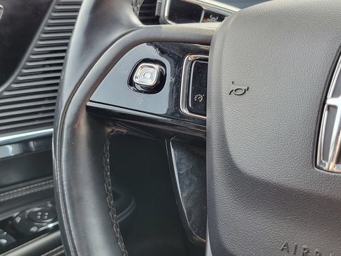 Used 2020 Lincoln Corsair AWD w/ Equipment Group 101A image 14