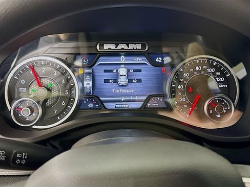 New 2026 RAM 1500 Express AWD/4WD image 12