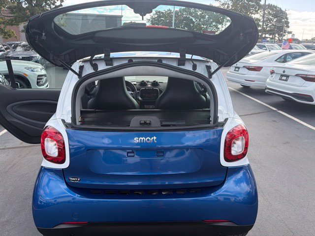 Used 2016 smart fortwo Coupe RWD image 21