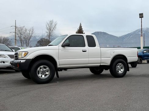 Used 2000 Toyota Tacoma 4x4 Xtracab image 3