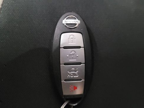 Used 2020 Nissan Versa SV FWD image 32