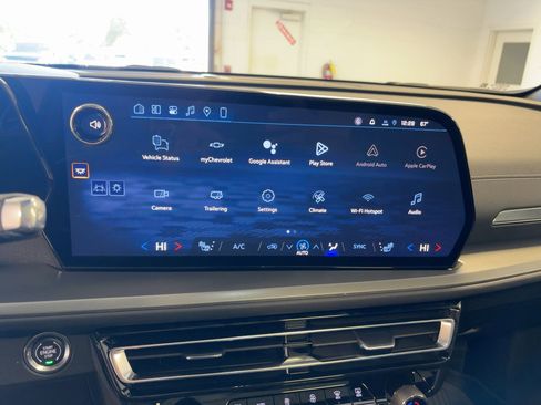 New 2026 Chevrolet Traverse LT w/ Sun and Wheel Package image 23