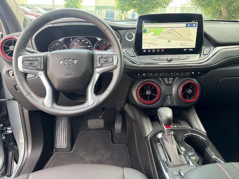 Used 2025 Chevrolet Blazer RS AWD/4WD image 40