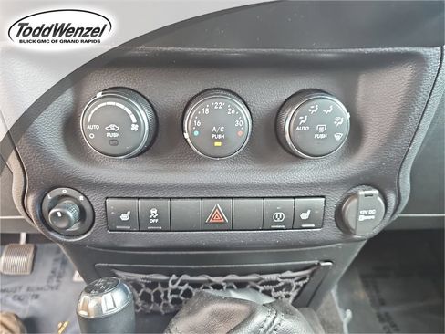 Used 2016 Jeep Wrangler Unlimited Sahara AWD/4WD image 25