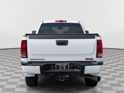 Used 2013 GMC Sierra 2500 Denali w/ Suspension Package, Off-Road AWD/4WD image 4
