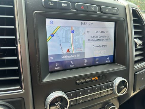 Used 2021 Ford Expedition XLT AWD/4WD image 34