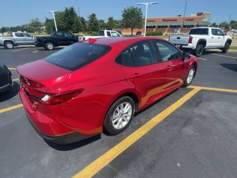 Used 2025 Toyota Camry LE FWD image 2