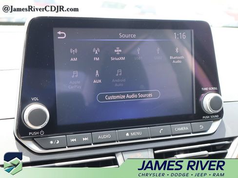 Used 2025 Nissan Altima 2.5 SV FWD image 33