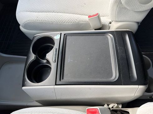 Used 2014 Toyota Sienna LE FWD image 33