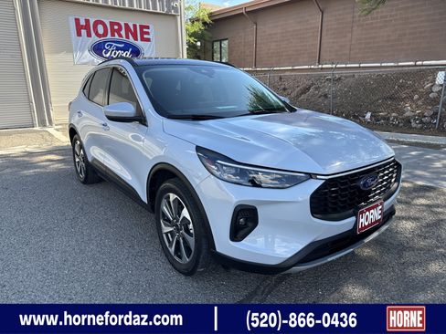 Certified 2025 Ford Escape Platinum AWD/4WD image 1