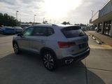 Used 2024 Volkswagen Taos SE image 3
