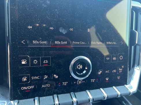 Used 2025 GMC Acadia Elevation w/ Elevation Premium Package FWD image 20