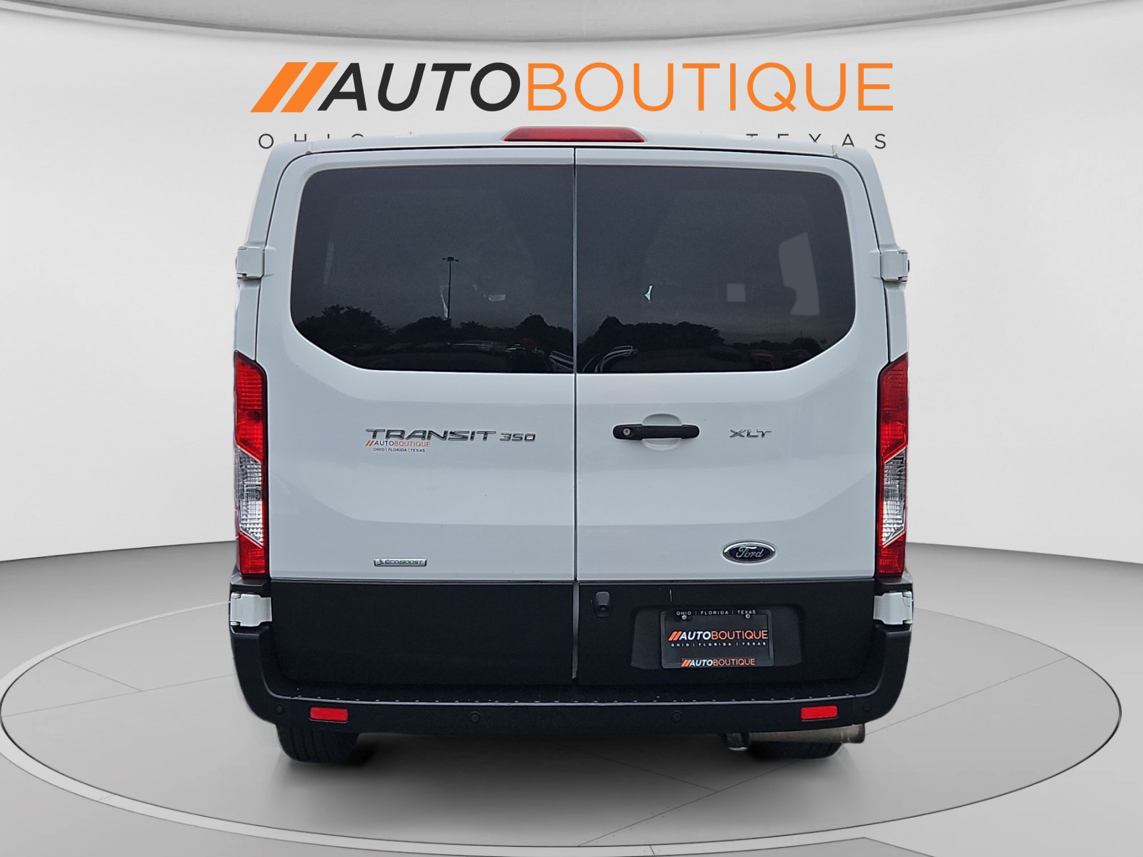 Used 2023 Ford Transit 350 XLT RWD image 4