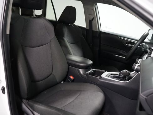 Certified 2024 Toyota RAV4 XLE image 28