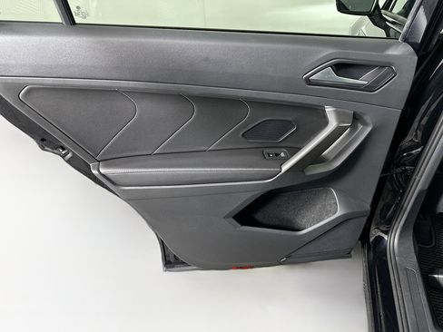 Used 2022 Volkswagen Tiguan SE R-Line image 26