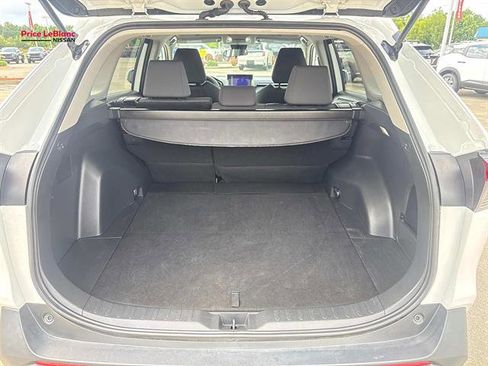 Used 2025 Toyota RAV4 XLE FWD image 8