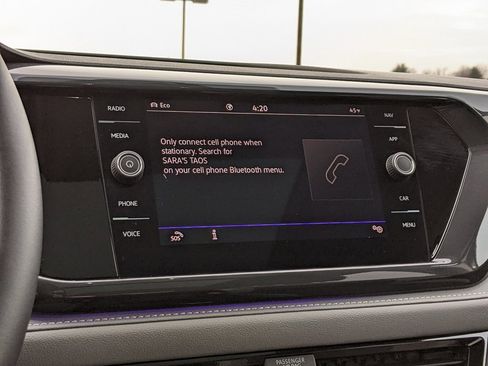 Used 2024 Volkswagen Taos SEL image 16