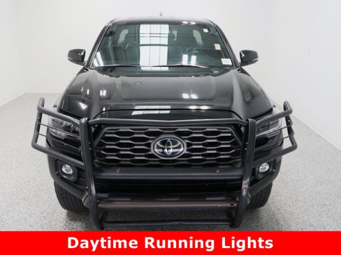 Used 2023 Toyota Tacoma TRD Off-Road image 3