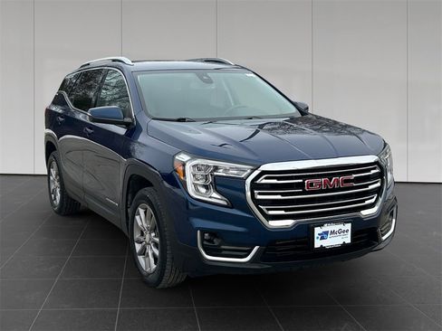 Used 2023 GMC Terrain SLT image 7